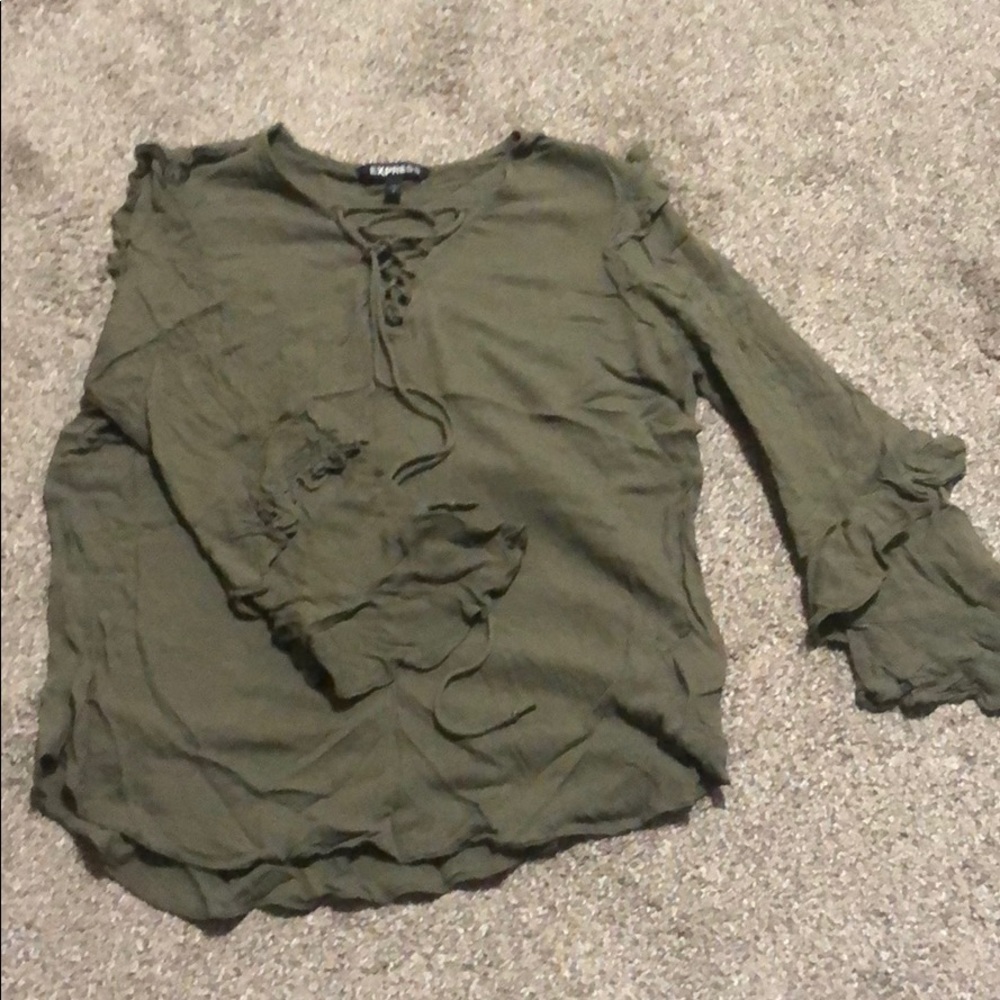 Express 3/4 length sleeve size small
